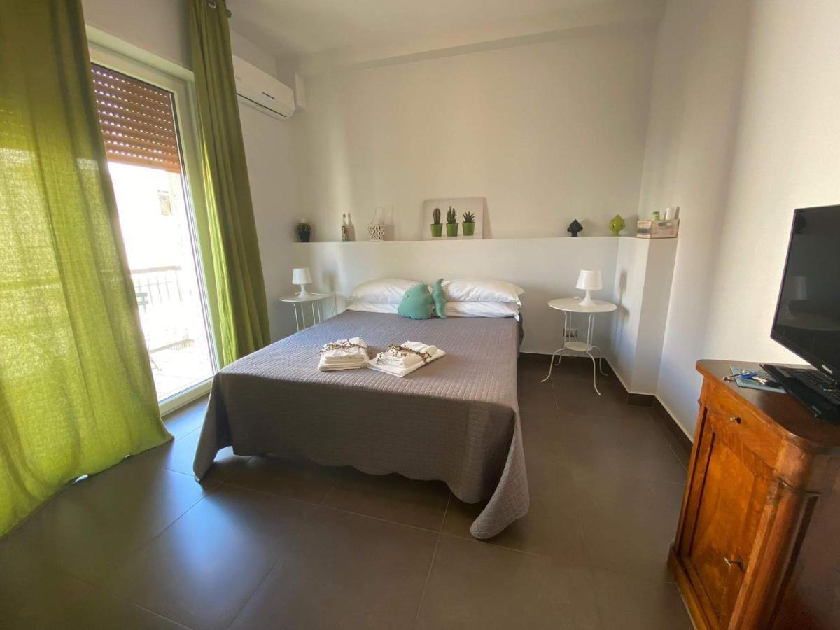 Il Veliero Hotell Polignano a Mare Exteriör bild